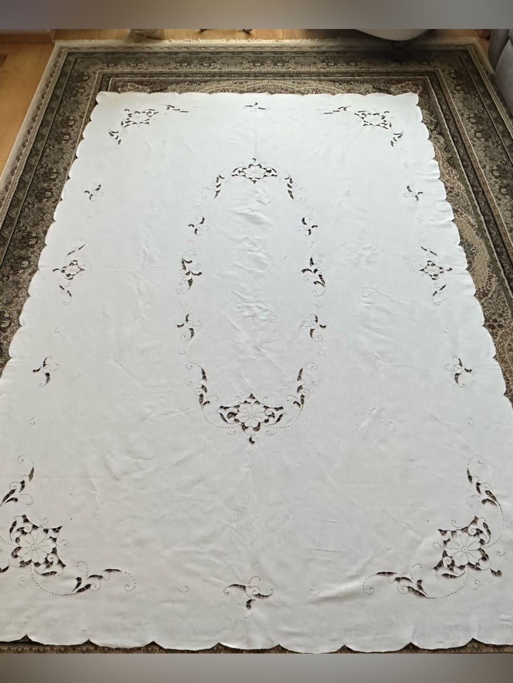 Vintage White Linen Cutwork Embroidered Tablecloth 97x63 Madeira Style Floral